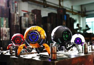 きびだんご、近未来SFデザインの球体ワイヤレススピーカー「Gravastar」を発売