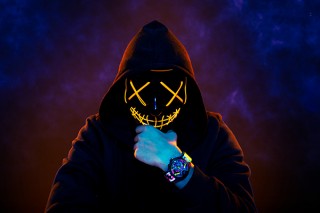 プリンチペプリヴェ、ペンキを散らしたようなデザインのギミック時計THE NEON Zを発売