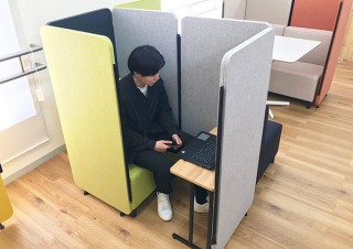 WEB会議をオシャレで快適に。反響や外音を抑える吸音パーテーション発売