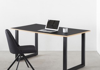 bydesign、天然の抗菌素材リノリウムを使用したデスクを発売