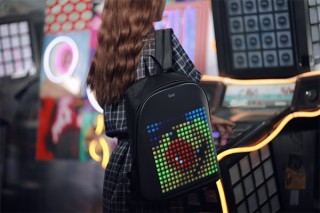 Divoom、ドット絵を表示できるバックパック「PIXOO BACKPACK」を発売