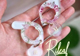 クリア素材が美しいタッチレスチャーム「RILEAF」