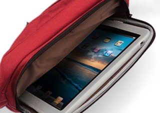 サンワサプライ、iPadにジャストフィットのメッセンジャーバッグを発売