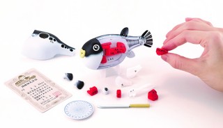 メガハウス、フグ調理師気分が体験できる「一尾買い！！トラフグ解体パズル」を発売