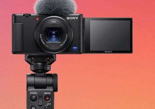 ソニー、ビデオブロガー向けの新コンセプトカメラ「VLOGCAM ZV-1」発表