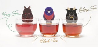 奄美群島より、日本初の赤いお茶「サンルージュ」がキャラクターパッケージで登場