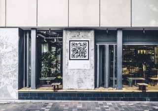 建物の外壁の一部とAR技術を活用したオンラインアートギャラリー「有楽町Wall Art Gallery」