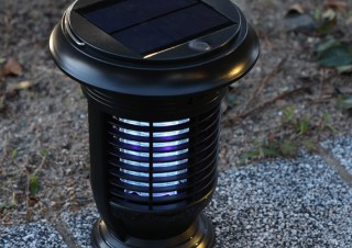 スリー・アール、UVライトで虫を撃退できるUSB／ソーラー充電式のランタンを発売