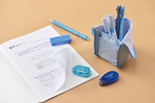 コクヨ、小さくて持ち運びしやすいテープのり「プチモア」「スモール」を発売