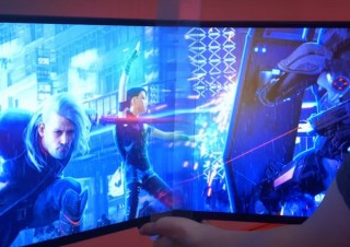ASUS、ディスプレイとディスプレイの間の境界を消し去る「光屈折キット」発売ASUS、ディスプレイとディスプレイの間の境界を消し去る「光屈折キット」発売