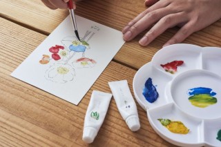 香りもアートする！ アロマな絵の具「香の具 -kanogu-」