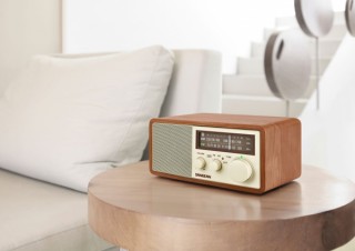 Sangean、ウッドキャビネットを採用したラジオ付きBluetoothスピーカーを発売