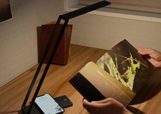 無線充電と照明が一つになった「ワイヤレス充電機能(Qi)付きLEDライト」発売