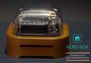 オルゴールとスマホを連携させて自由に作曲、演奏ができる「Muro Box」