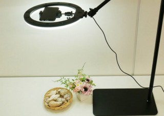 室内での俯瞰撮影が捗る26cmリングLED付き「ロングアームポールスタンド」発売
