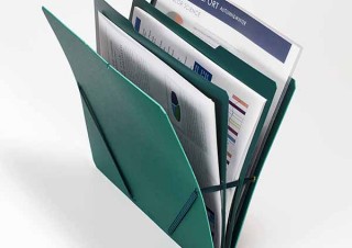 キングジムより、ゴムの伸縮で最適な厚さになるドキュメントホルダー「SAND IT(サンドイット)」新発売