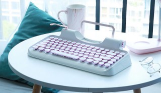 タイプライター風デザインの「Rymek メカニカルキーボード」に新色Blueが登場
