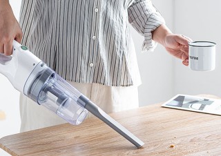 サンワサプライ、床や卓上の掃除に便利なハンディ掃除機を発売