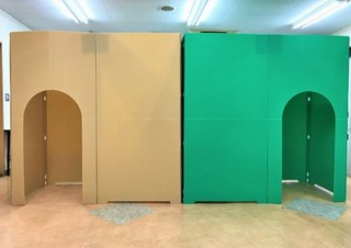 オフィスや自室に“自分だけスペース”を作れるプラダン製間仕切り「コシツダナ」