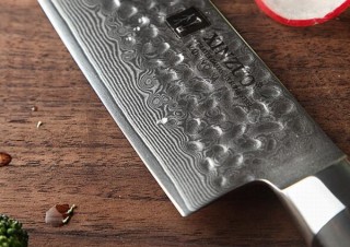 美しい模様と強度を誇る「67層ダマスカス鋼 高級包丁セット」がクラファンに登場