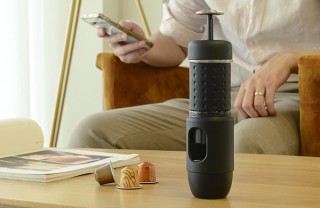花形設計、電源なしで手軽にエスプレッソを抽出できるSTARESSO MINIを発売