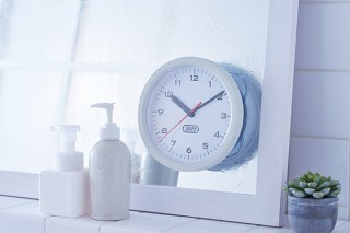ラドンナ、レトロなカラーとデザインで懐かしさ漂う「Toffyバスクロック」を発売