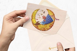 リアルウッドが香る、リトアニア発「木製グリーティングカード」販売開始