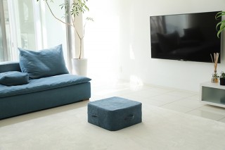 アメイズプラス、4層クッションで騒音をカットする家庭用ジャンピング器具「シェイプキューブ」を発売