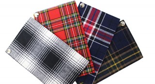 秋冬にぴったりなタータンチェックのマスクケース