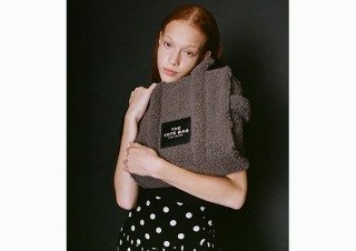 テディベアにインスパイアされた、愛らしいシルエットの「THE TEDDY TOTE BAG」発売