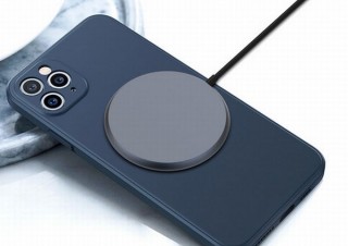 Appleの発表前にサードパーティが新型iPhone対応「ワイヤレスチャージャー」発表