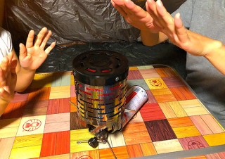 SO、バーナーにセットするとストーブに早変わりする「イージーストーブ」を発売
