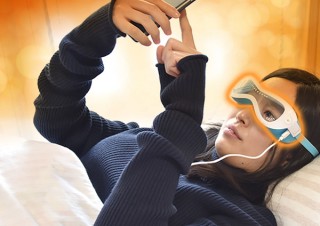 サンコー、目の周りを温めてリフレッシュできる「USBクリアホットアイマスク」を発売