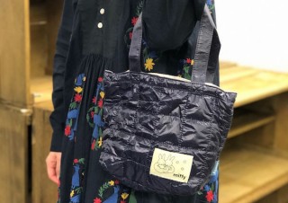 ヴィレヴァン、ミッフィーデザインのダウン素材トートとワイヤーポーチを発売