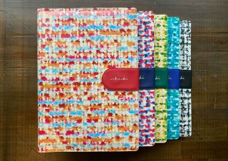 水に浮かんで浸かっても溶けない耐水仕様の「ウキウキノート」のプロジェクトがMakuakeに登場