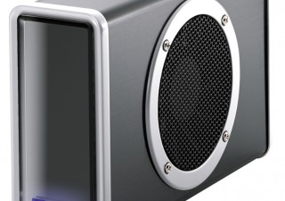 IDEとSATAの両インターフェイスに対応したハードディスクケース