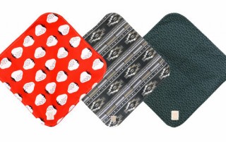 ケンコー、カメラやタブレットを包んで保護できる「包 ラップクッション」の新柄を発売