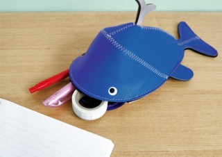 ヴィレヴァンオンラインでマルチに使えるクジラ型ケースの取り扱いが開始