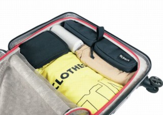 スーツケースに3cmのスキマがあればねじ込める2way「バタフライポーチ」発売