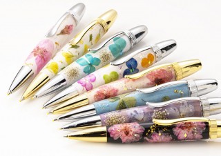コロンとしたフォルムがかわいい、押花シートの「Flower Pen」