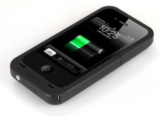 フォーカルポイント、大容量バッテリーを搭載したiPhone 4専用薄型ケース