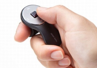 サンワサプライ、指にはめてパワーポイントなどの操作ができる「リングマウス」発売