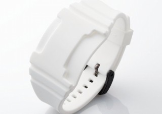 エレコム、第6世代iPod nanoをリストウォッチにできるベルト2種を発売