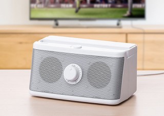 サンワサプライ、5mケーブルでテレビの音を近くで流せる白色スピーカーを発売