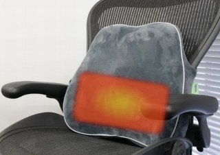 サンコー、正しい姿勢とヒーターの温かさをもたらす「ランバーサポートクッション」発売