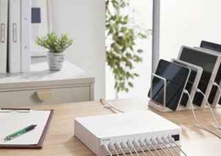 エレコム、最大12台のタブレットやスマホを接続できるAC充電器「MPA-ACSC01WH」