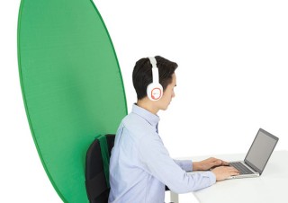 エレコム、Web会議やゲーム実況に便利な「折りたたみ式クロマキー背景スクリーン」を発売