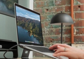 フォーカルポイント、MacBookやiPadをもっと快適に使えるスタンド発売