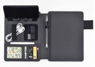 スマホを無線充電しつつ、ノートや小物もまとめて運べる「TZYW手帳」発売