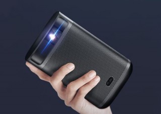 高速自動台形補正機能搭載のフルHDプロジェクター「XGIMI MoGo Pro+」